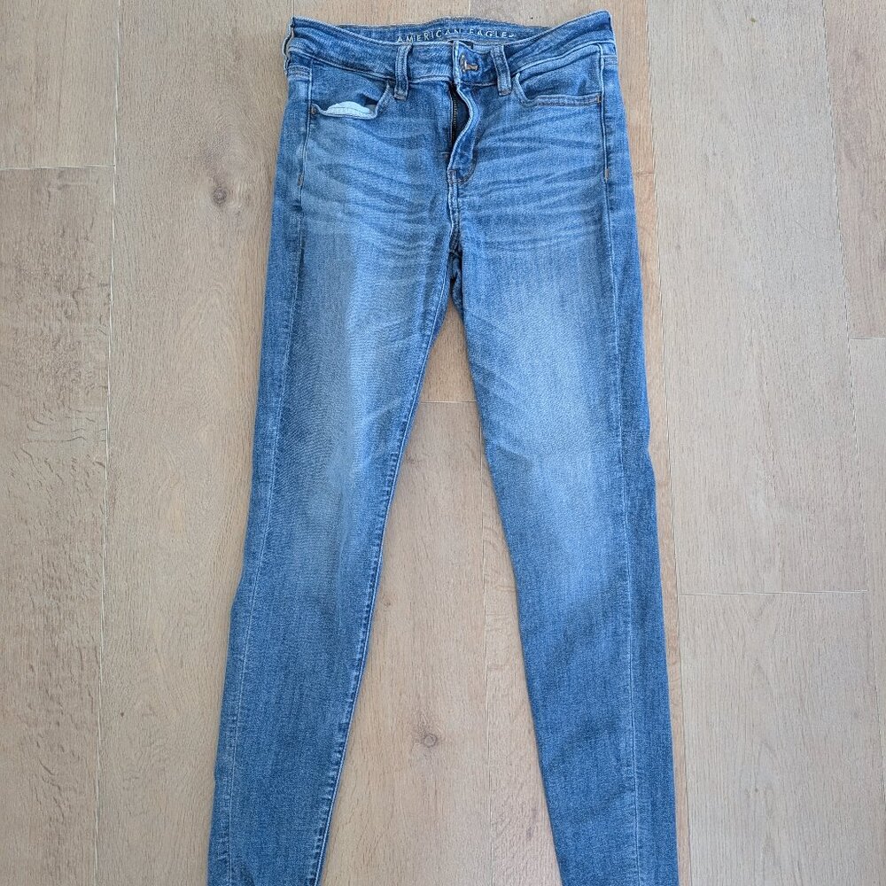 American Eagle Medium Light Wash Jegging – Size 4